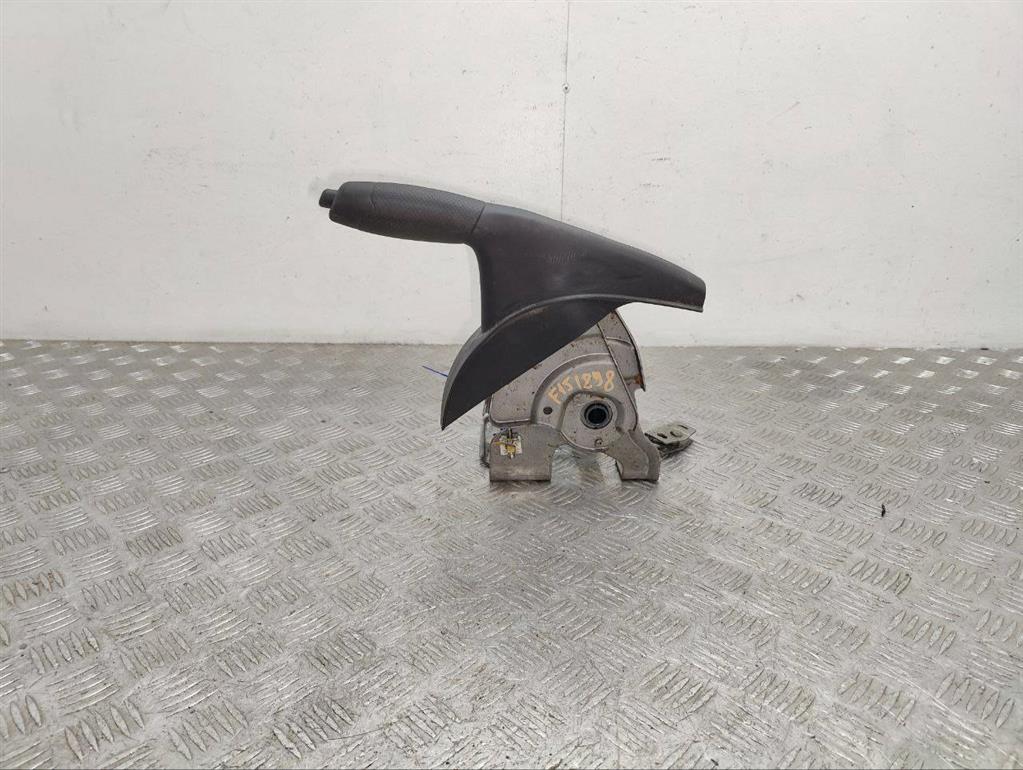 Рычаг ручного тормоза (ручника)