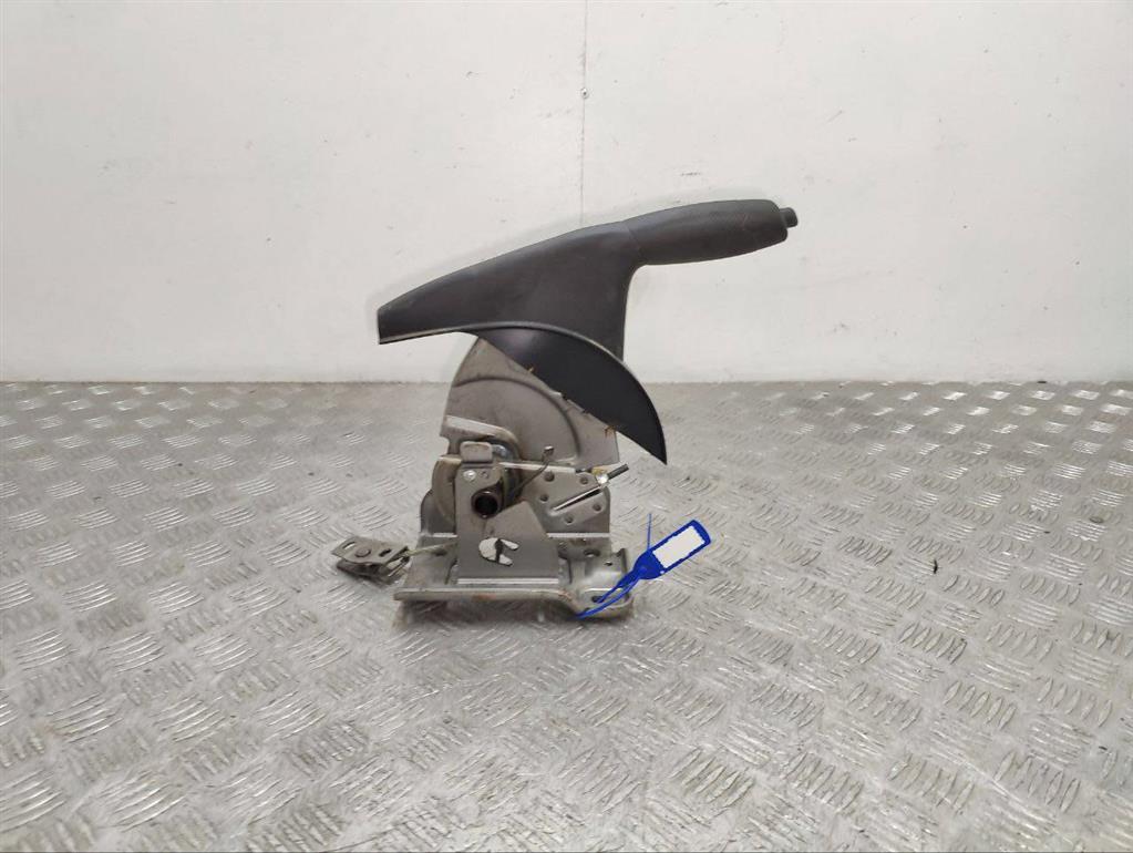 Рычаг ручного тормоза (ручника)