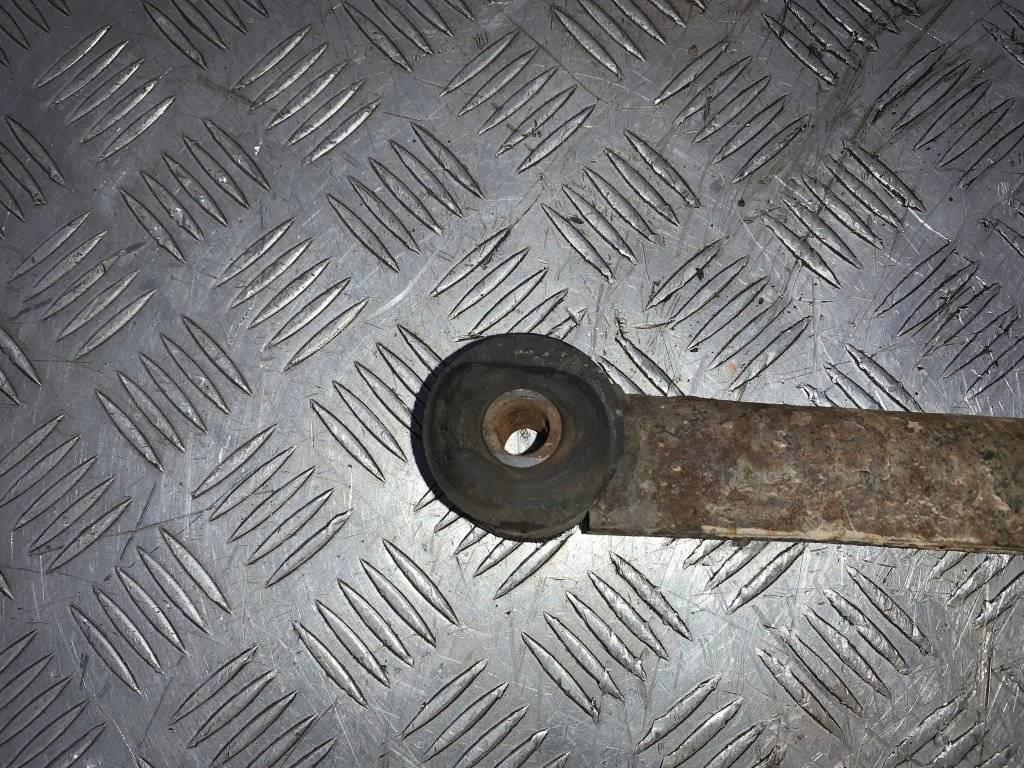 Рычаг задний