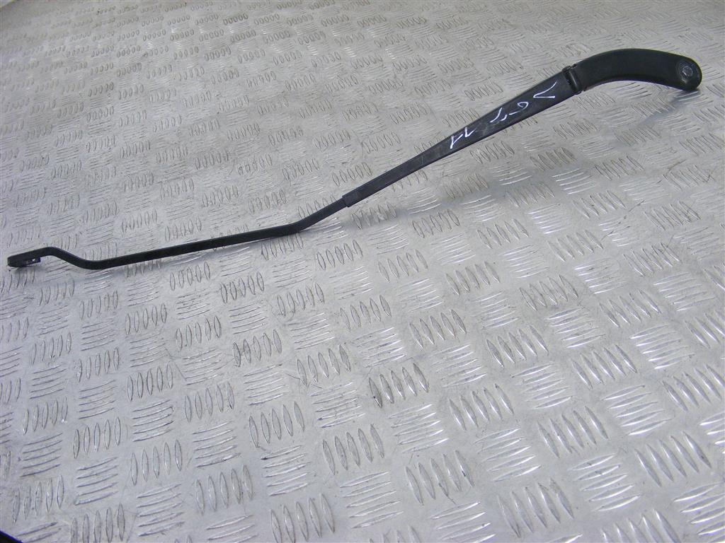 Щеткодержатель (поводок стеклоочистителя, дворник) Renault Megane 2 (2002-2008) 8200036912