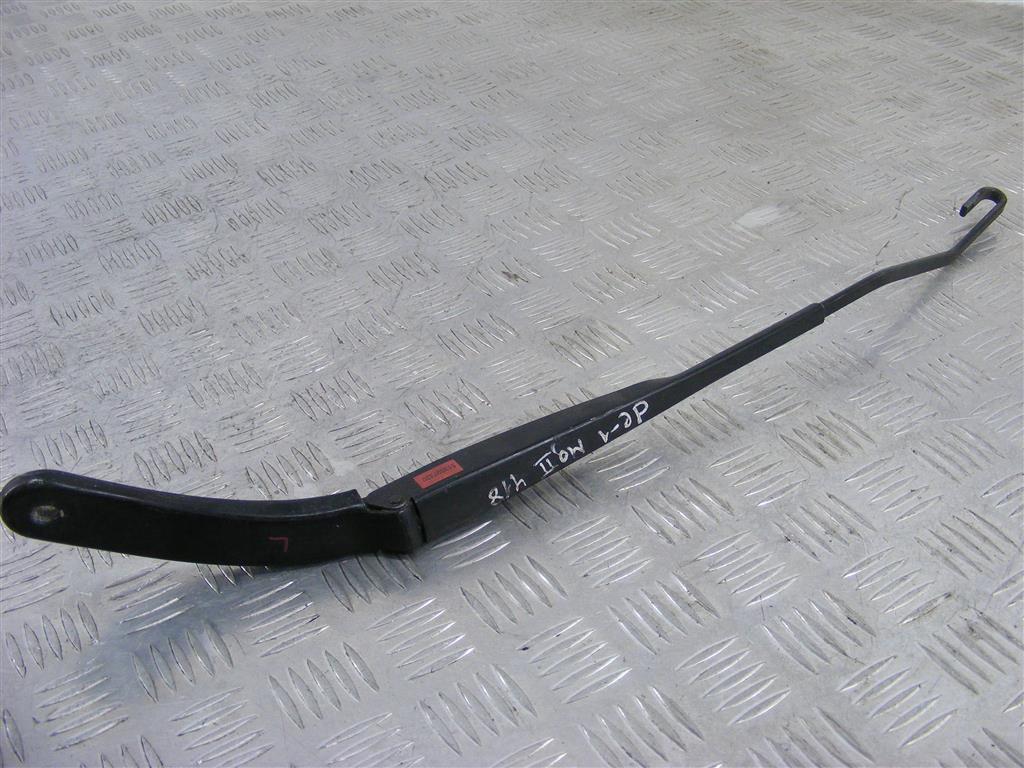 Щеткодержатель (поводок стеклоочистителя, дворник) Renault Megane 2 (2002-2008) 8200036916