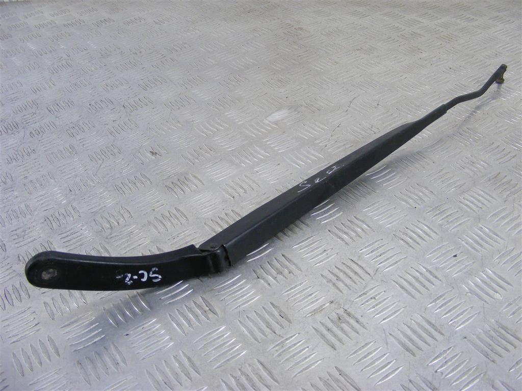 Щеткодержатель (поводок стеклоочистителя, дворник) Renault Scenic 2 (2003-2009) 8200113230