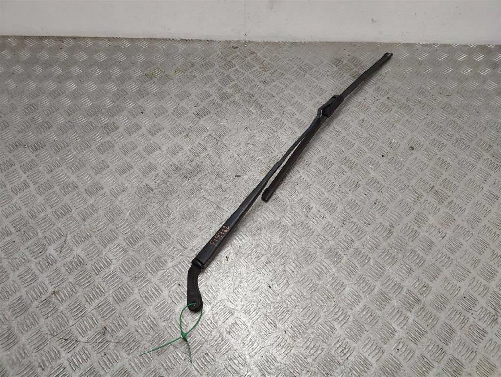 Щеткодержатель (поводок стеклоочистителя, дворник)