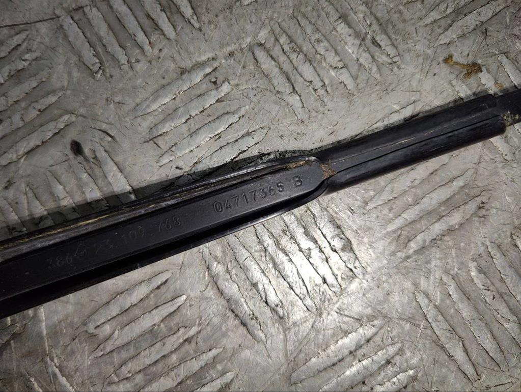 Щеткодержатель (поводок стеклоочистителя, дворник)