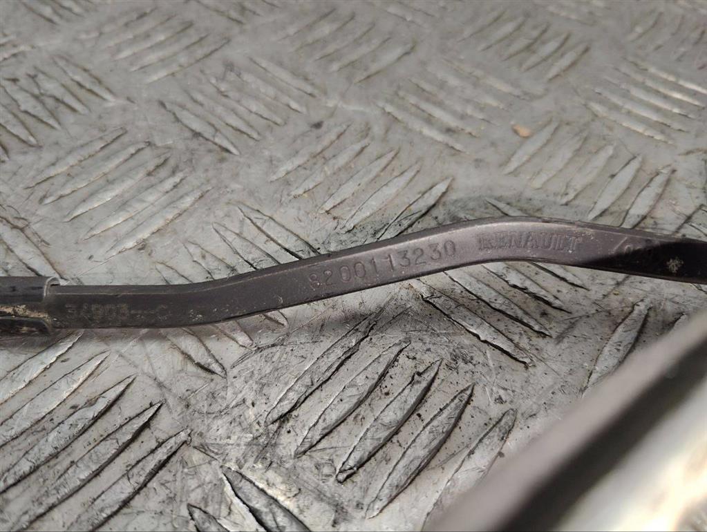 Щеткодержатель (поводок стеклоочистителя, дворник)