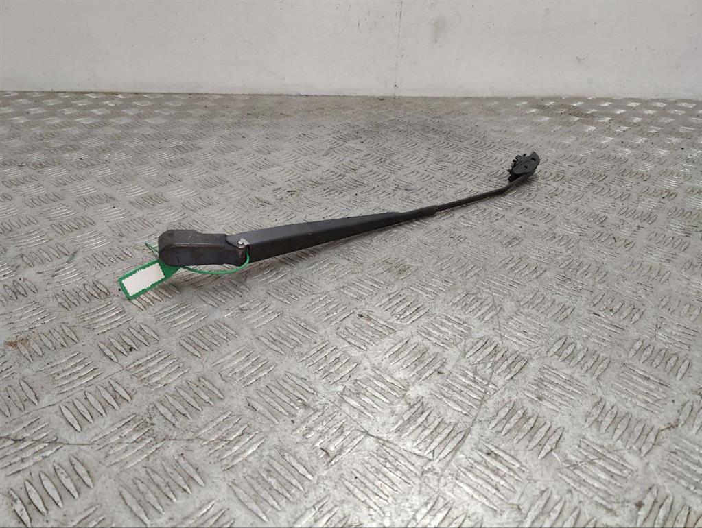 Щеткодержатель (поводок стеклоочистителя, дворник)