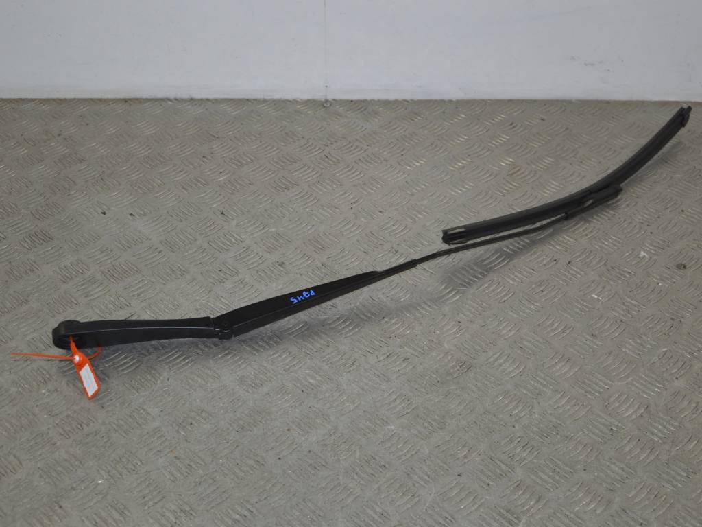 Щеткодержатель (поводок стеклоочистителя, дворник)