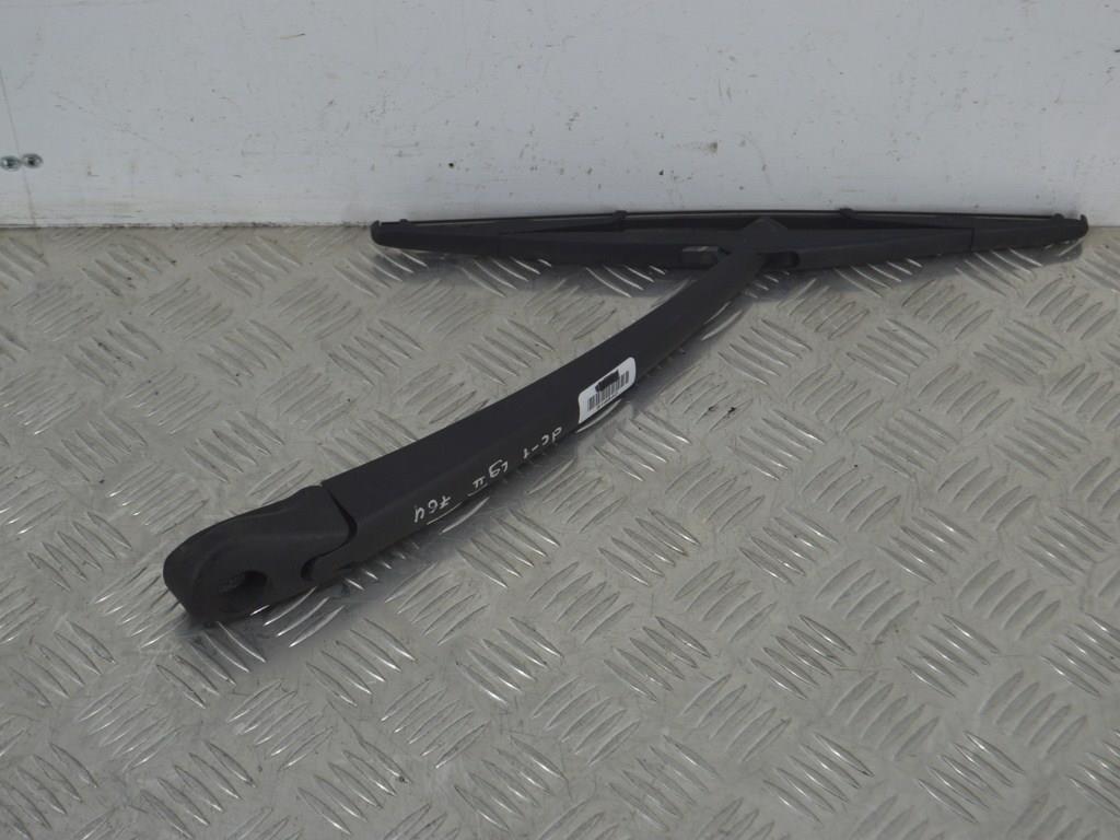 Щеткодержатель задний Renault Laguna 2 (2001-2007) 8200001886