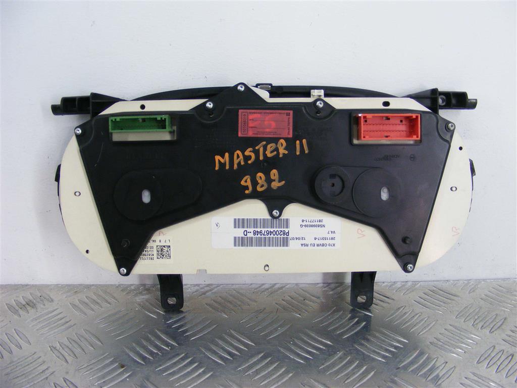 Щиток приборов (приборная панель)