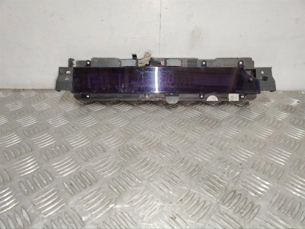 Щиток приборов (приборная панель)