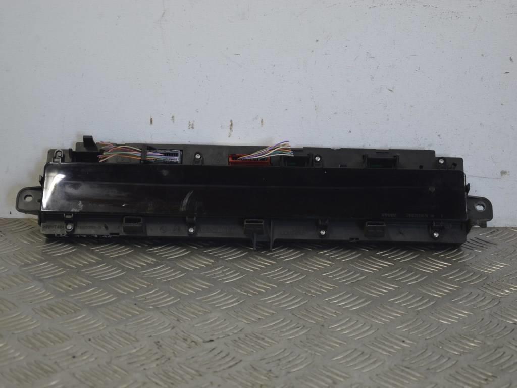 Щиток приборов (приборная панель)