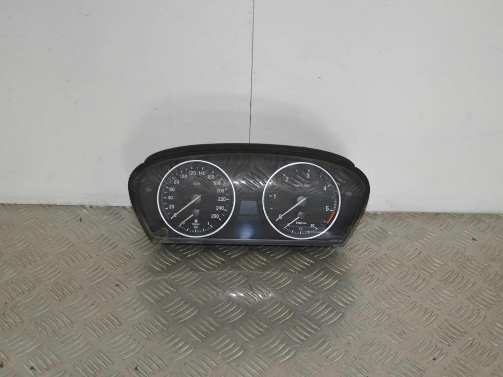 Щиток приборов (приборная панель)