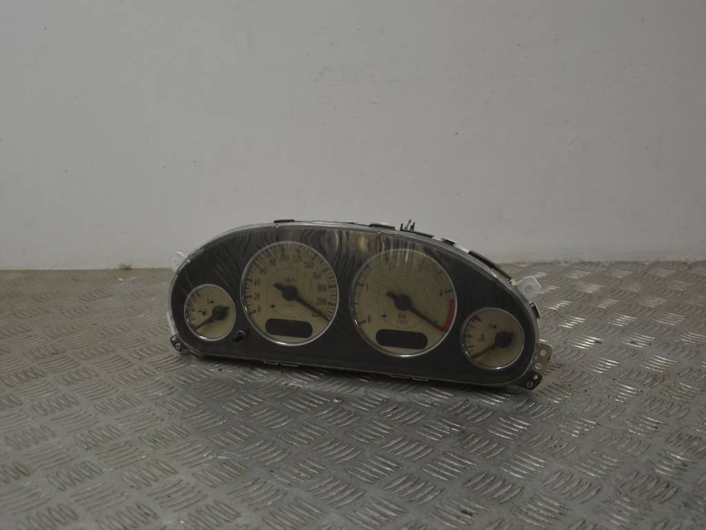 Щиток приборов (приборная панель)