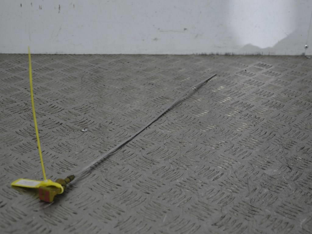 Щуп двигателя