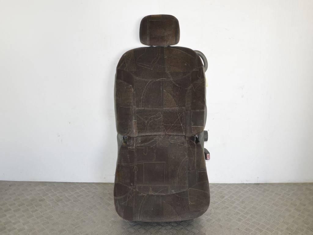 Сиденье переднее правое Renault Scenic 1 (1996-2003)