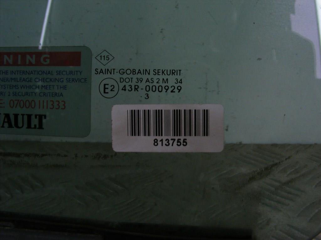 Стекло двери передней левой Renault Kangoo 1 (1997-2007)