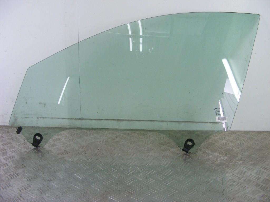 Стекло двери передней левой