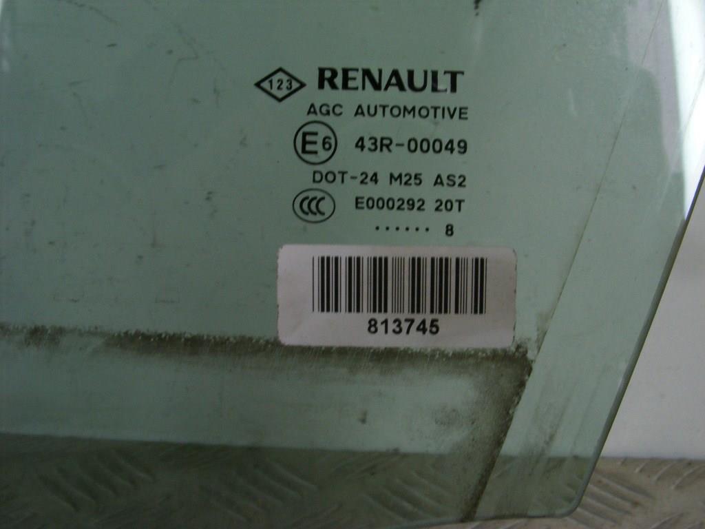 Стекло двери передней левой