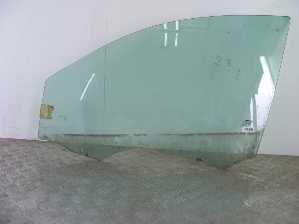 Стекло двери передней левой