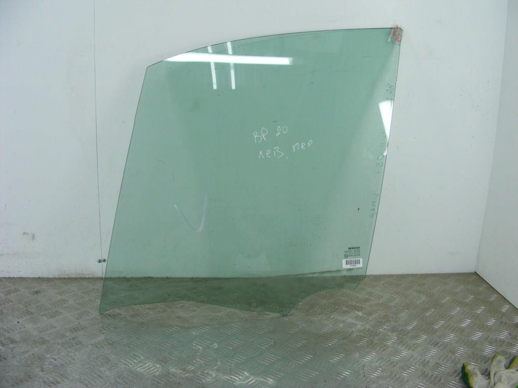 Стекло двери передней левой