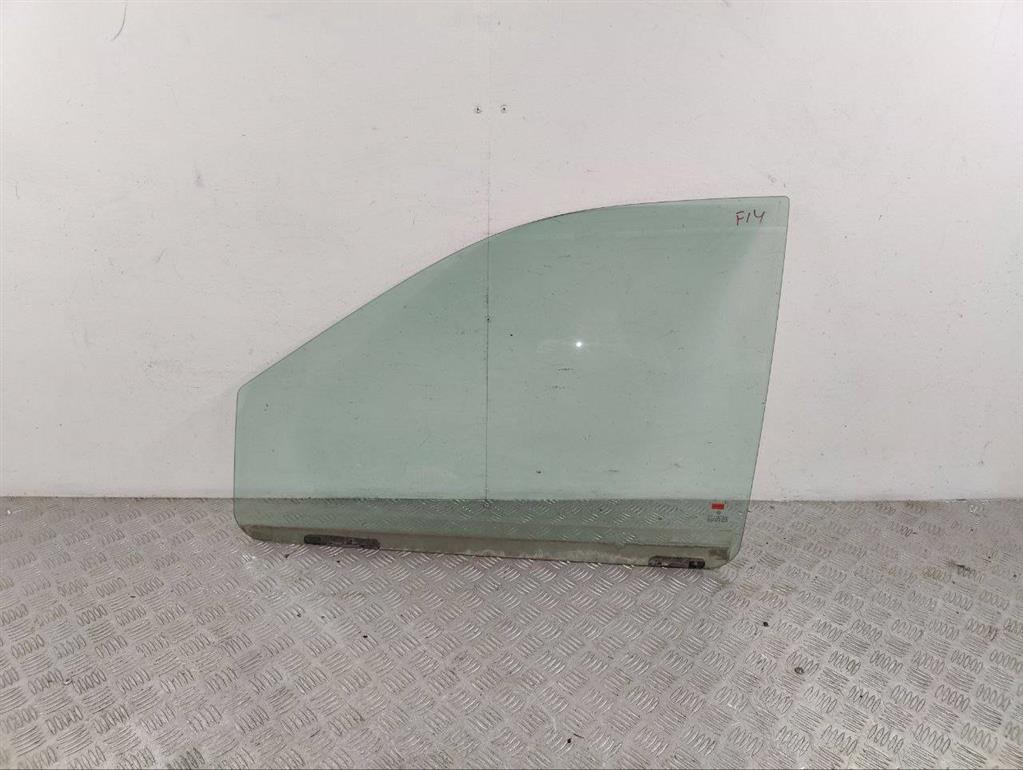 Стекло двери передней левой