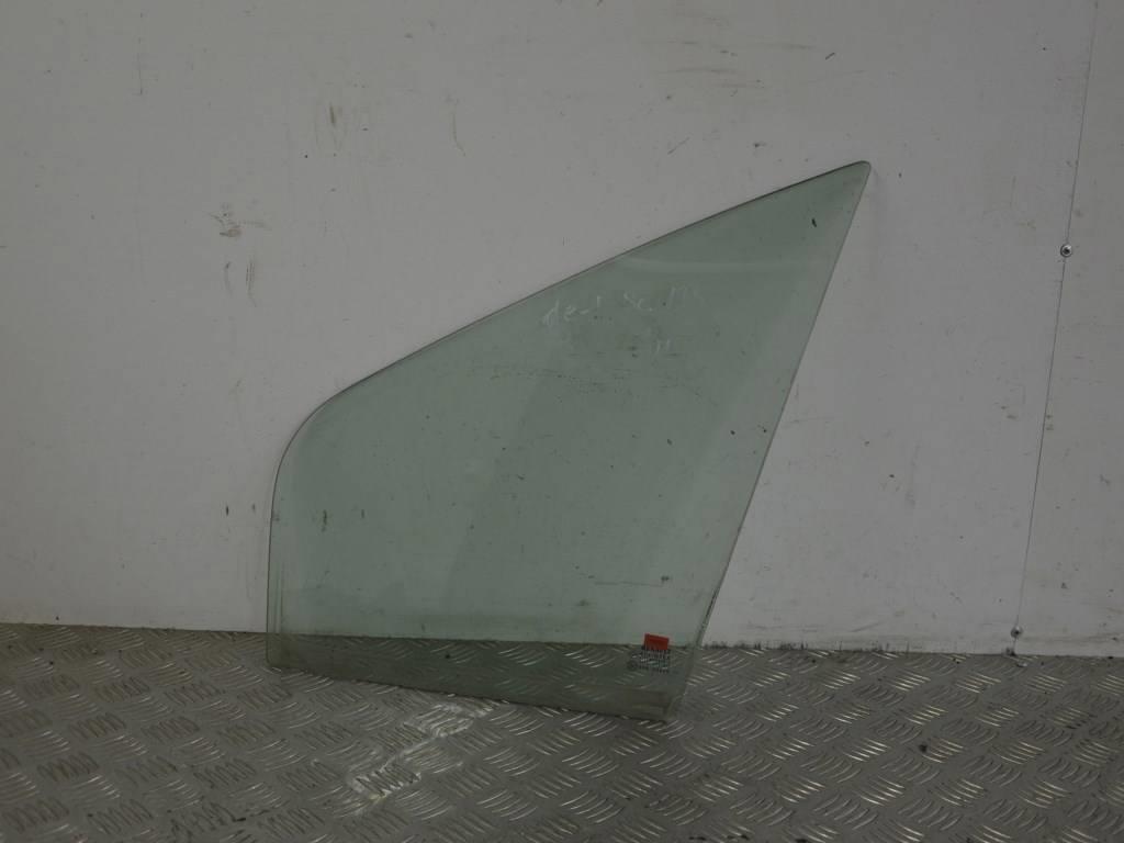 Стекло двери передней левой