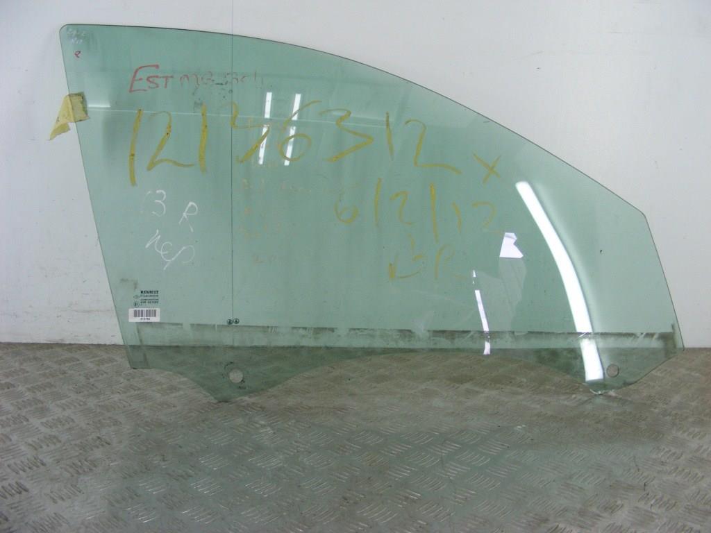 Стекло двери передней правой