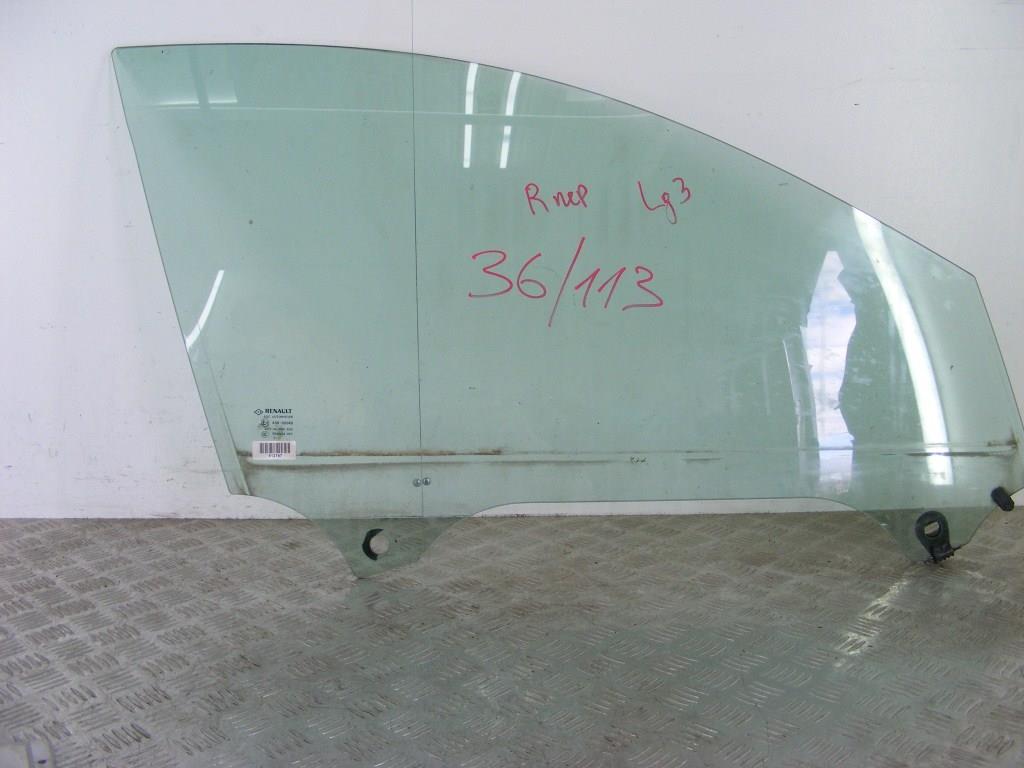 Стекло двери передней правой