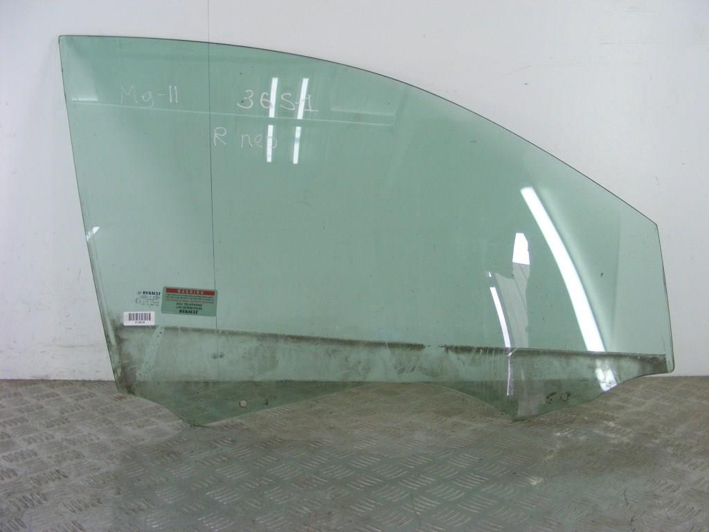 Стекло двери передней правой