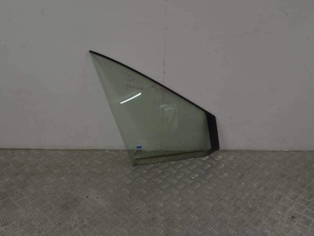 Стекло двери передней правой