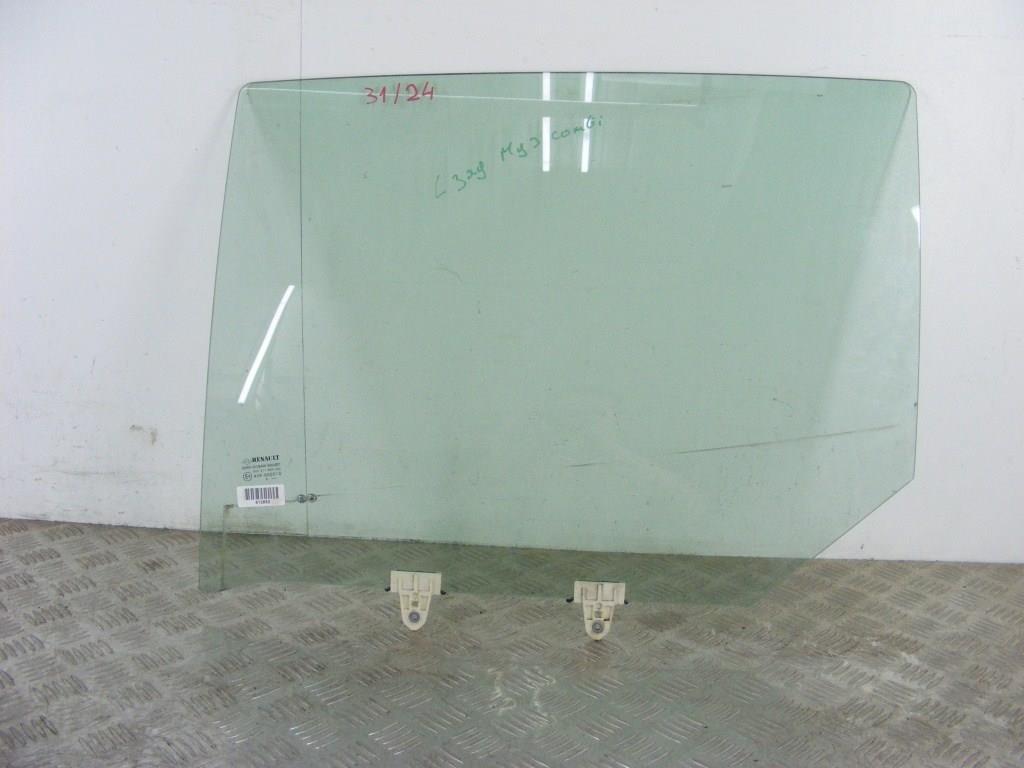 Стекло двери задней левой
