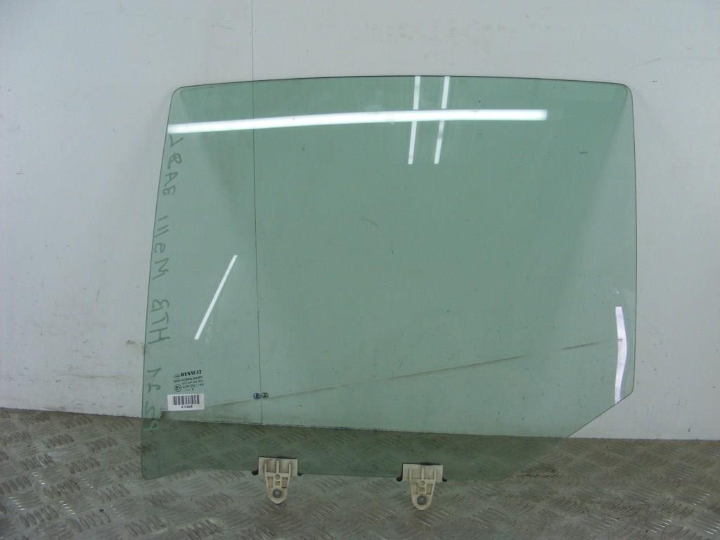 Стекло двери задней левой