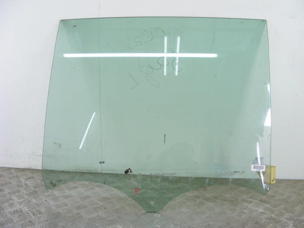 Стекло двери задней левой
