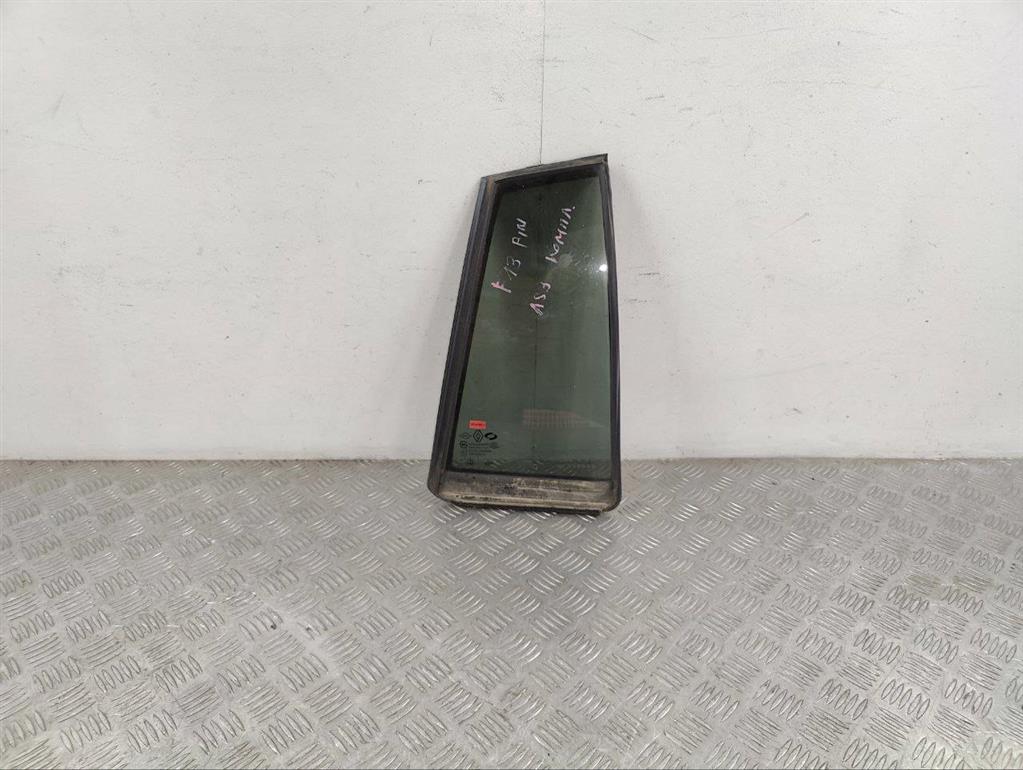 Стекло двери задней правой