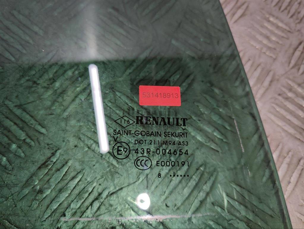 Стекло двери задней правой