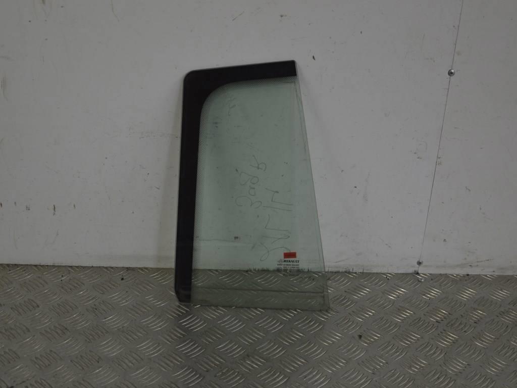 Стекло двери задней правой