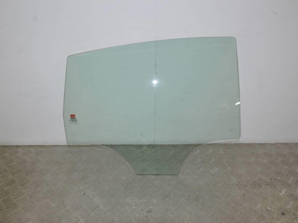 Стекло двери задней правой