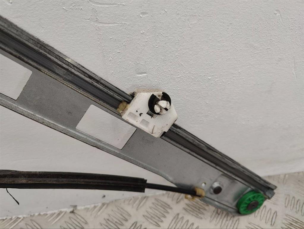 Стеклоподъемник электрический передний правый