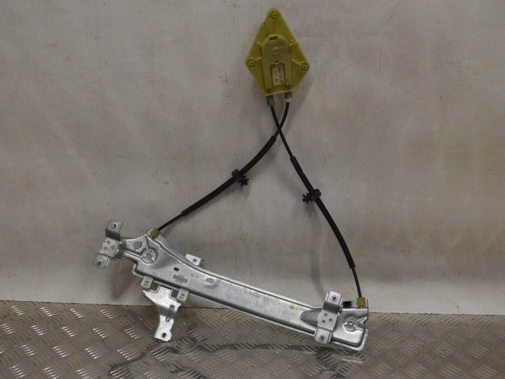 Стеклоподъемник электрический задний левый