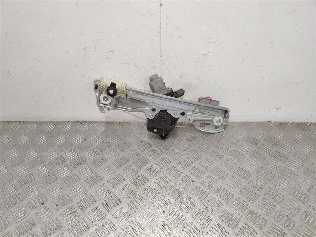 Стеклоподъемник электрический задний левый