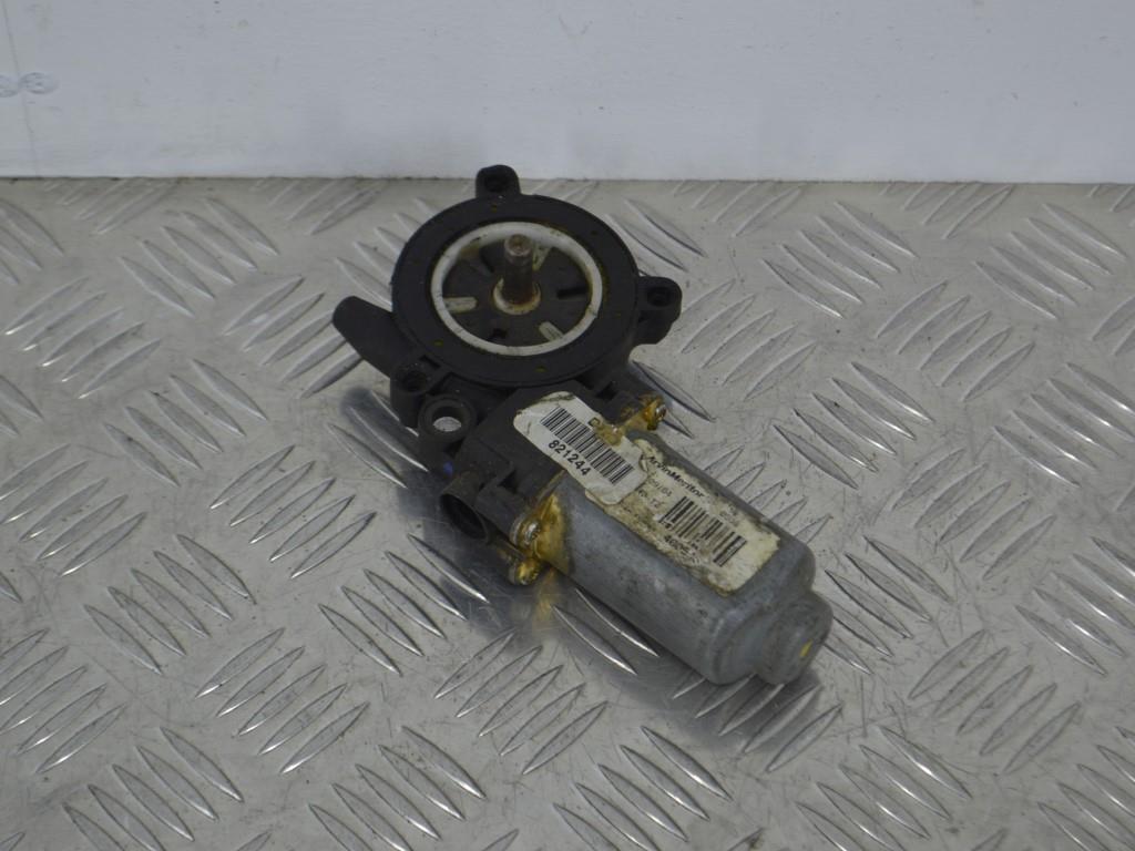 Стеклоподъемник электрический задний правый