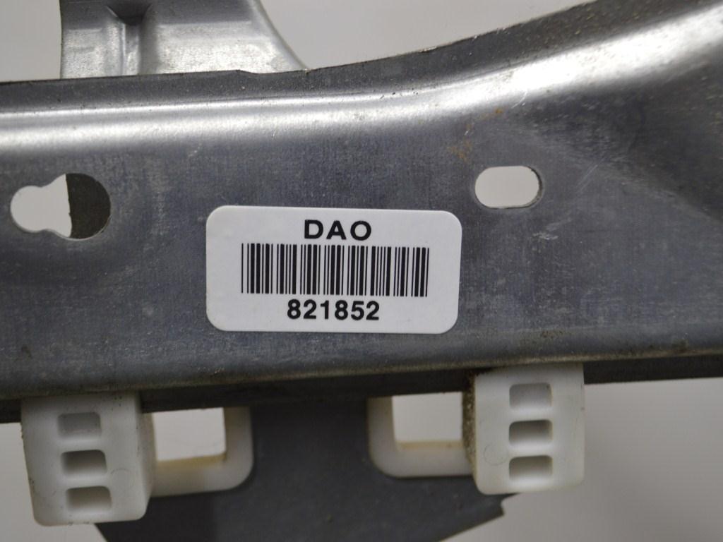 Стеклоподъемник электрический задний правый