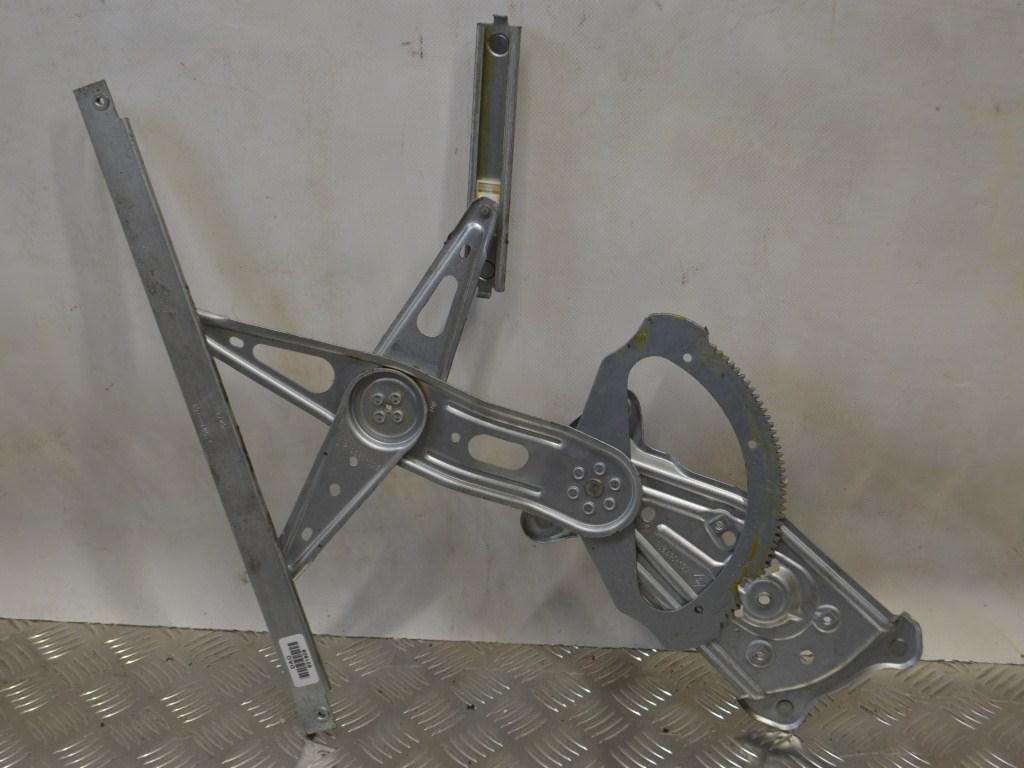 Стеклоподъемник электрический задний правый