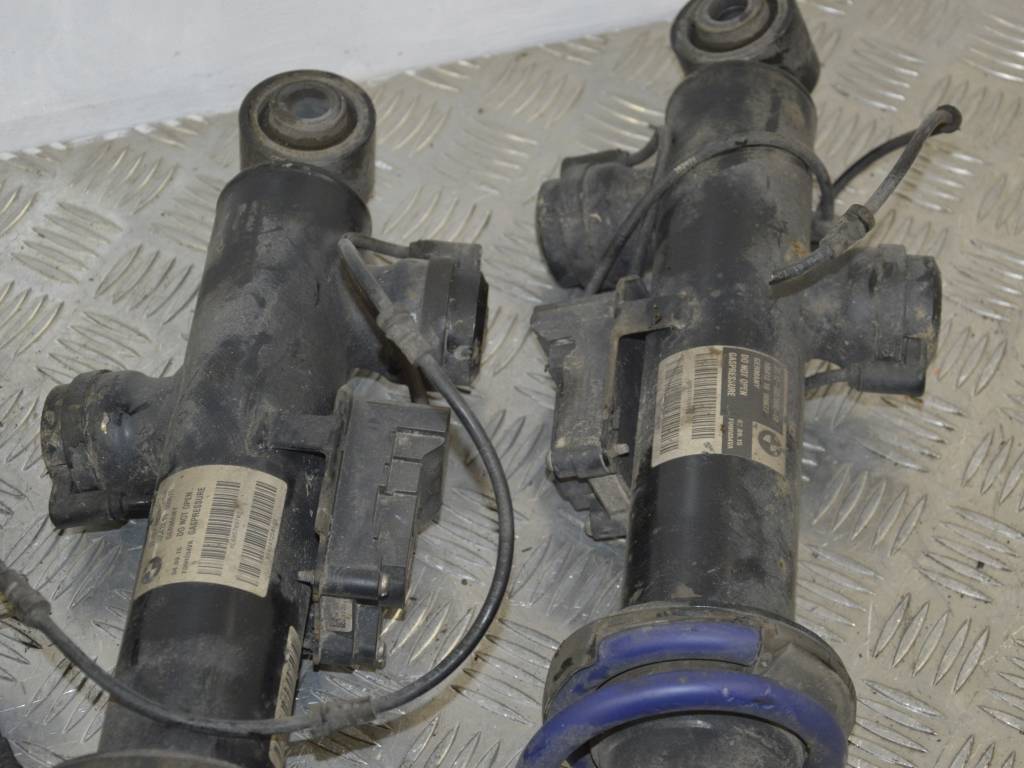 Стойка передняя левая