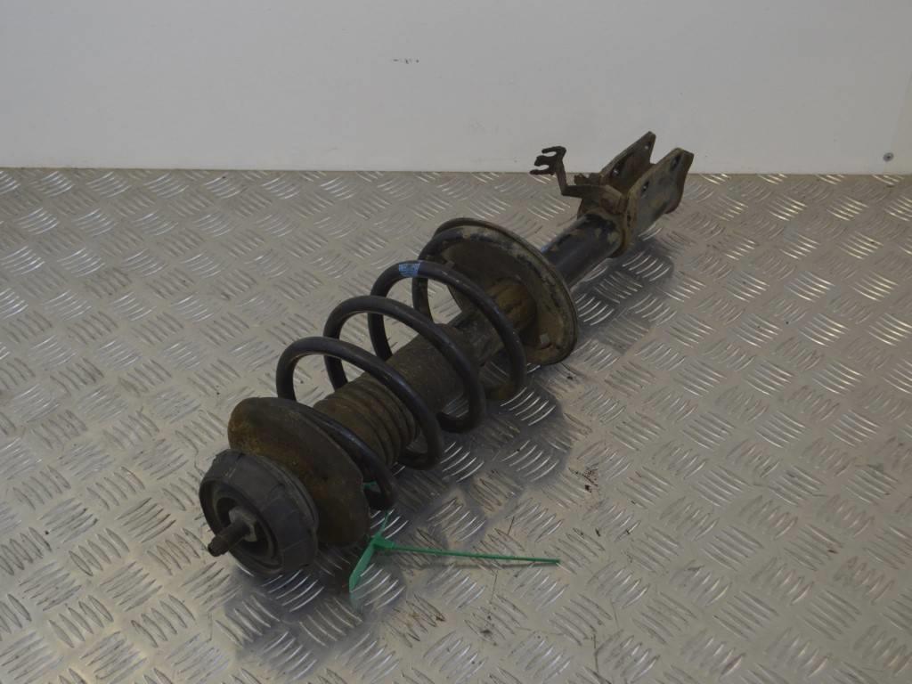 Стойка передняя правая