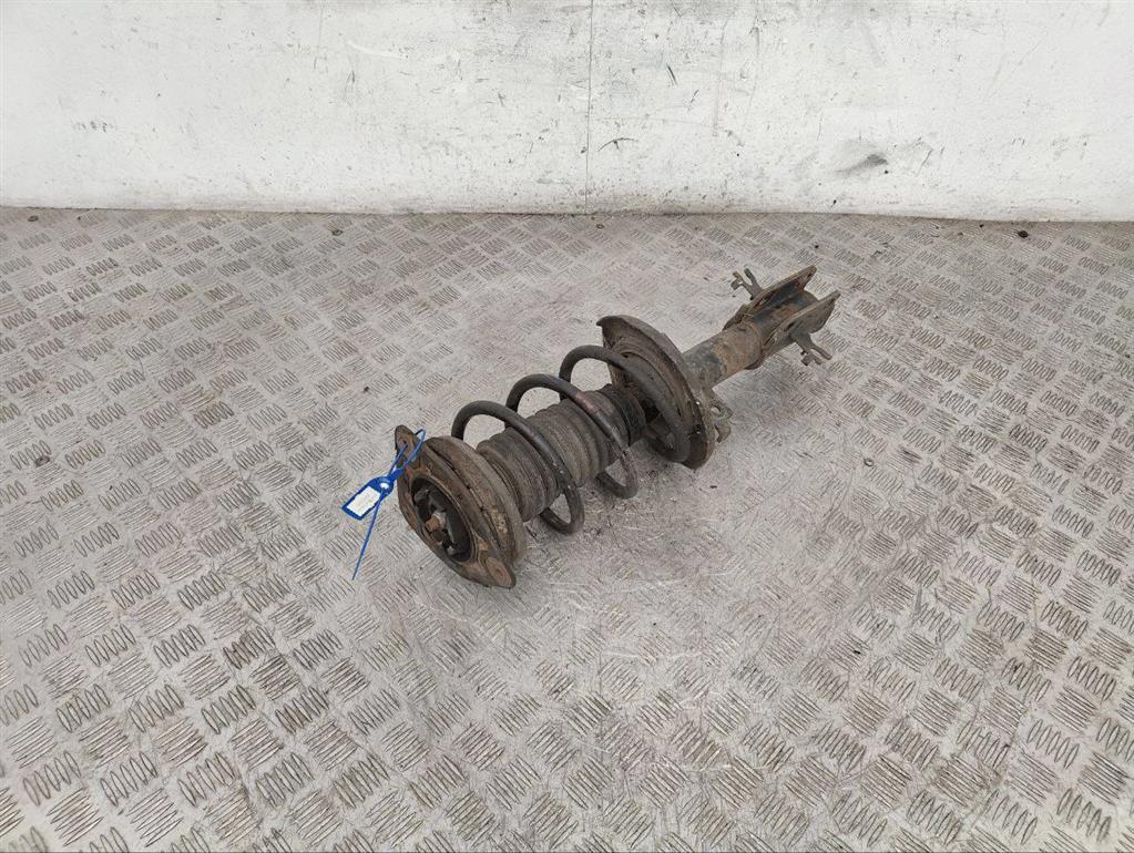 Стойка передняя правая