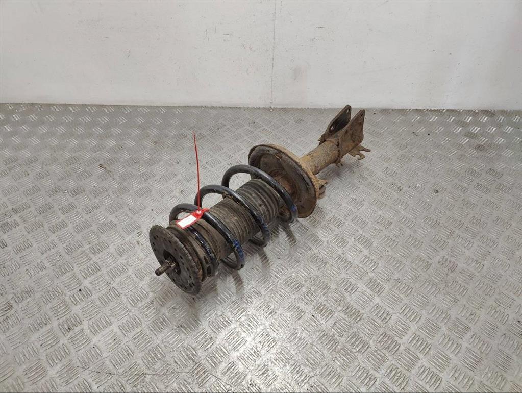 Стойка передняя правая