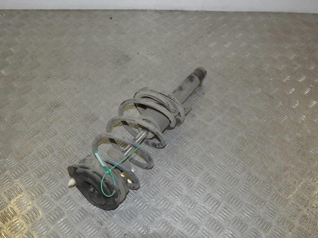 Стойка передняя правая