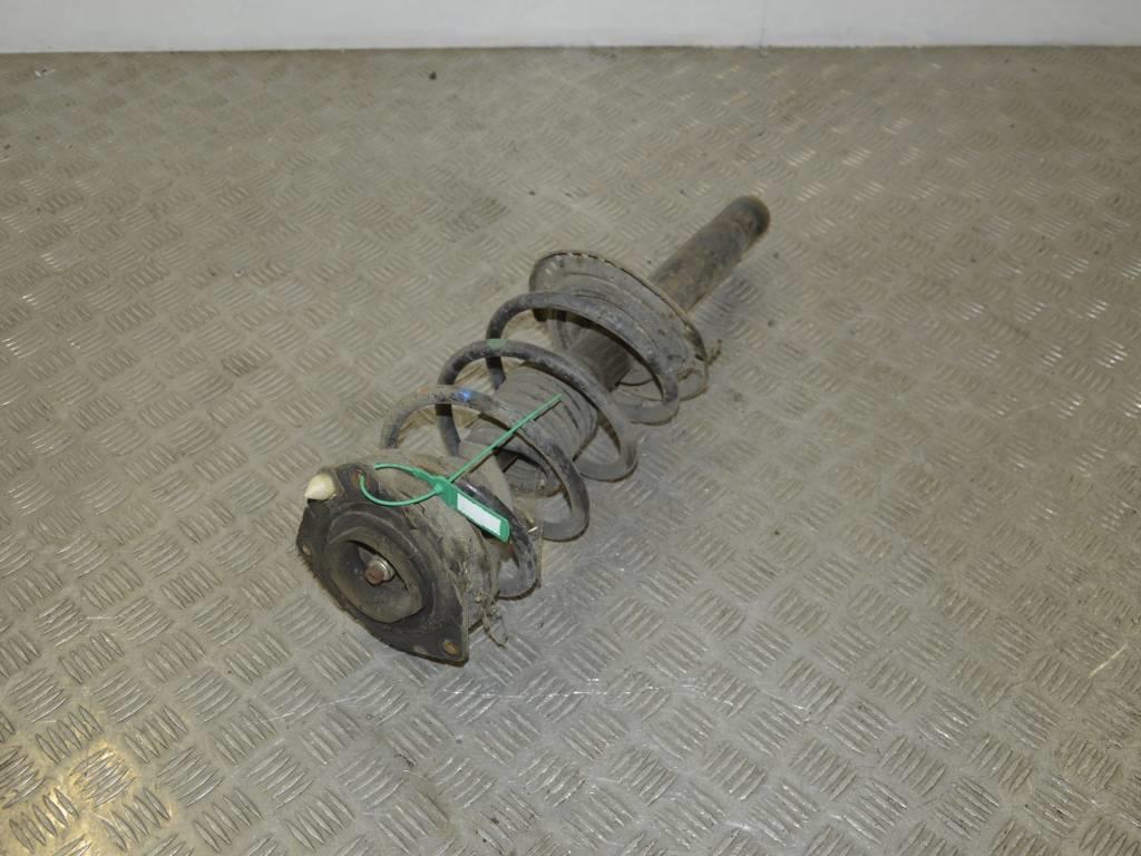 Стойка передняя правая