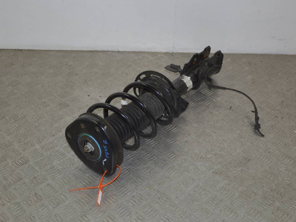 Стойка передняя правая